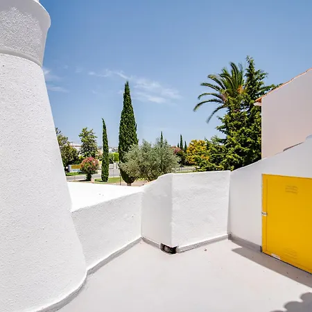 Sunny 3bd Pool Ac Wi-fi Bbq Terrace Vilamoura