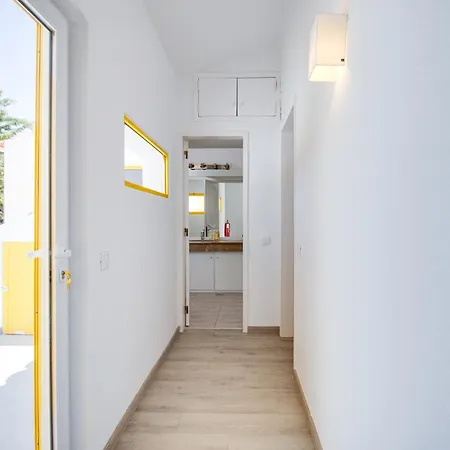 Sunny 3bd Pool Ac Wi-fi Bbq Terrace Villa