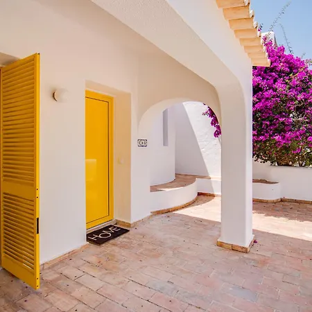 Sunny 3bd Pool Ac Wi-fi Bbq Terrace Villa